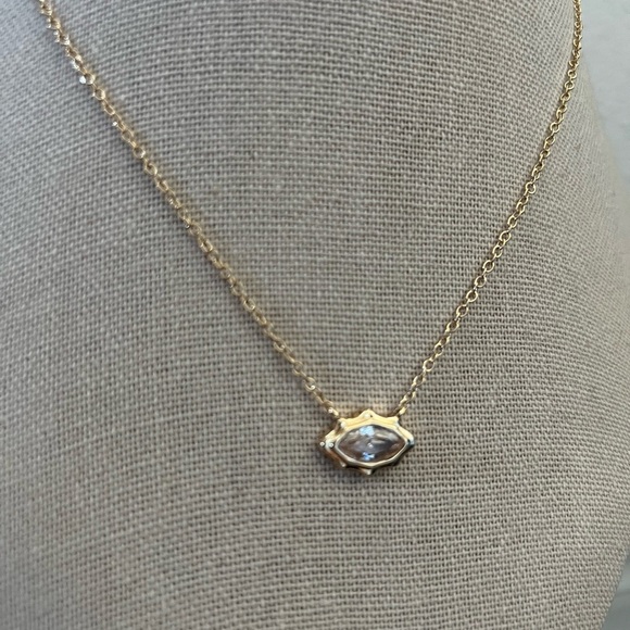 Necklace‎ - Picture 1 of 7